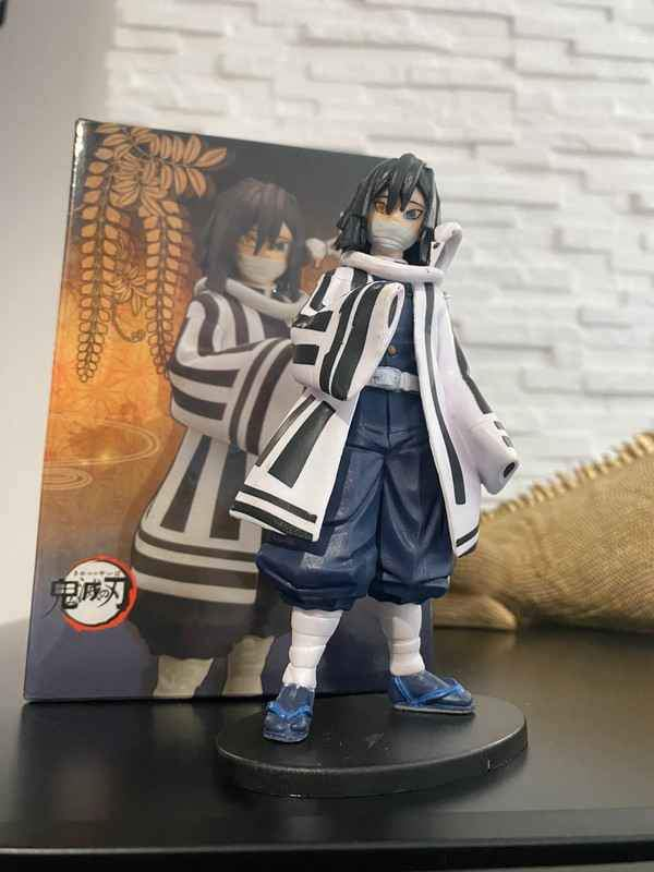 Figura Obanai Iguro Pilar Serpiente Demon Slayer 15cm con caja oficial