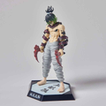Figura Gyutaro Demonio Superior Seis Demon Slayer 30cm con hoces de sangre roja y base hexagonal negra con kanji oficial