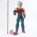 Figura Baby Vegeta Dragon Ball GT 26cm con esfera de energía oscura púrpura y puño de enemigo derrotado en la base